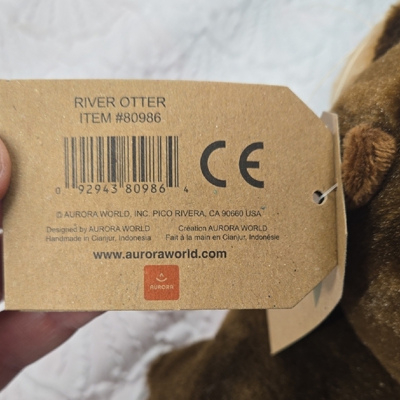 Destination Nation Plush Otter - Picture 3 of 6